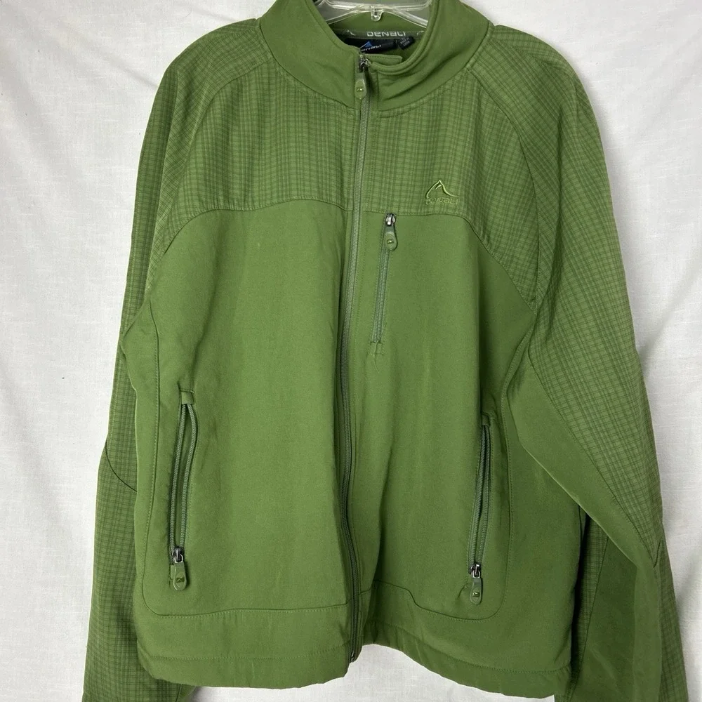 Denali Green Softshell Jacket Men's Medium Full Zip Performance Outdoor Coat
